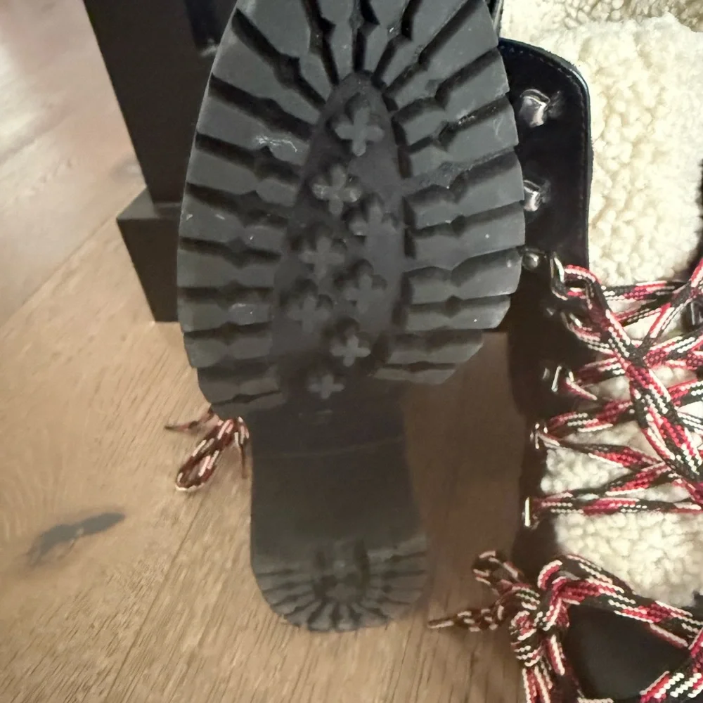 Universal Thread Black and Cream Winter Boots - Picture 2 of 3